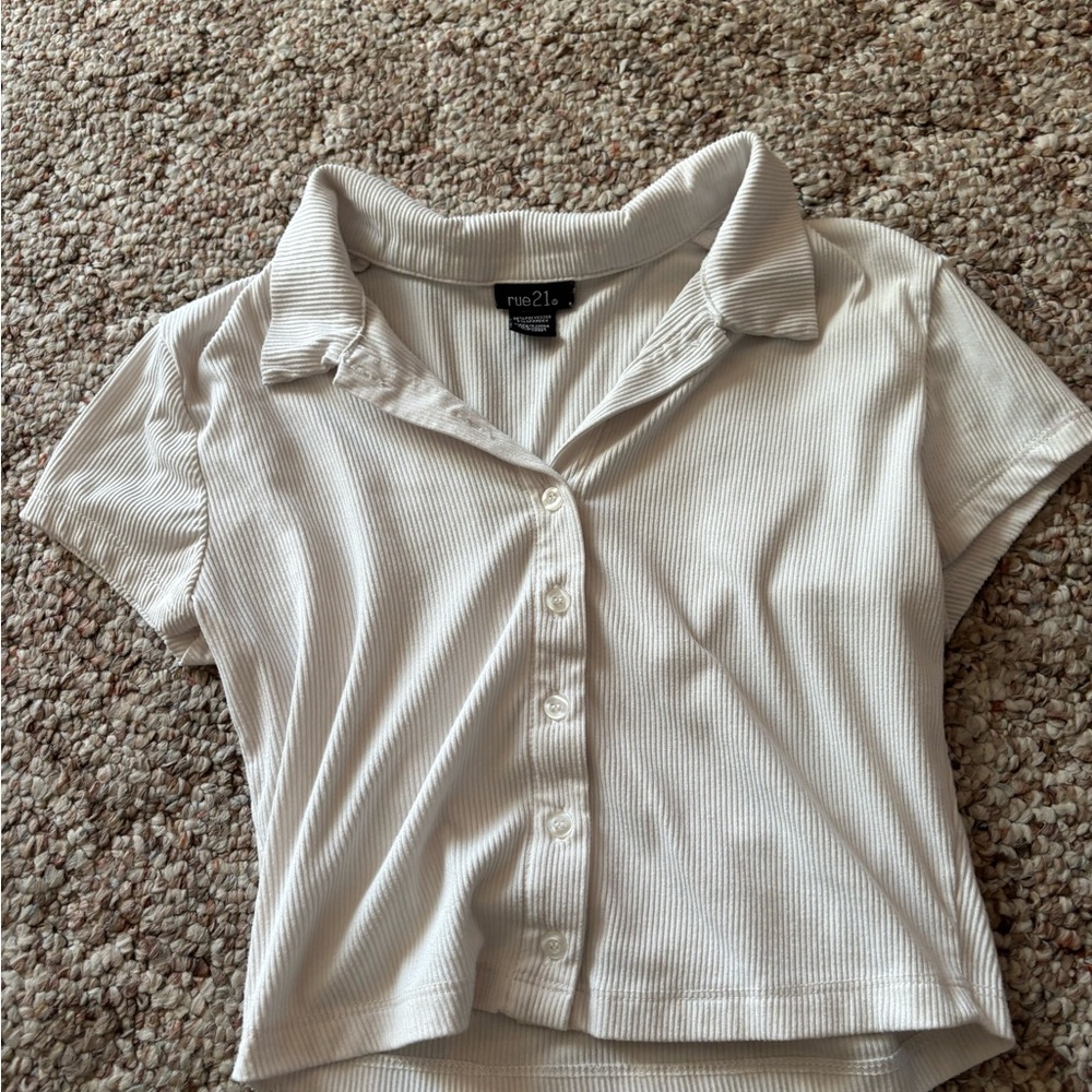 Rue21 White Ribbed Button-Down Shirt